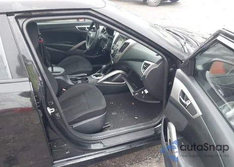 2016 Hyundai Veloster z USA, uszkodzony, nr VIN KMHTC6AD4GU298320